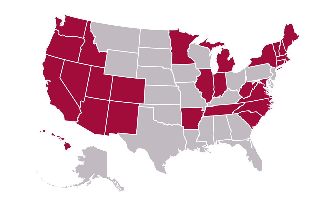 Map of the United States of America with states highlighted in which pharmacists can prescribe hormonal contraceptives.