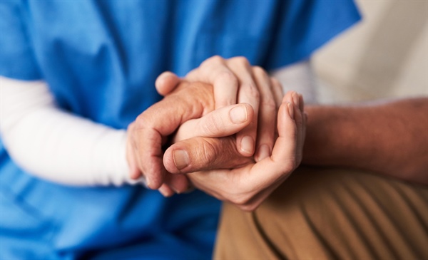 Implementing a pharmacist-to-pharmacist transitions-of-care initiative
