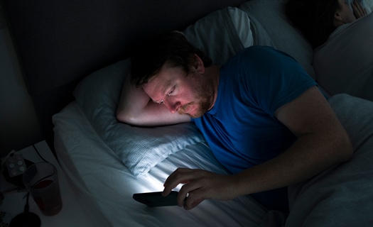 Insomnia: Can magnesium supplements help?