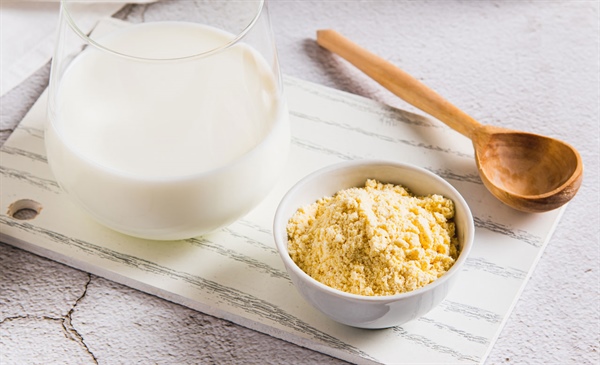 Colostrum supplements for gut health and immunity